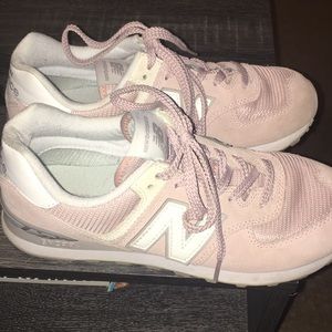 Light pink New balance 574